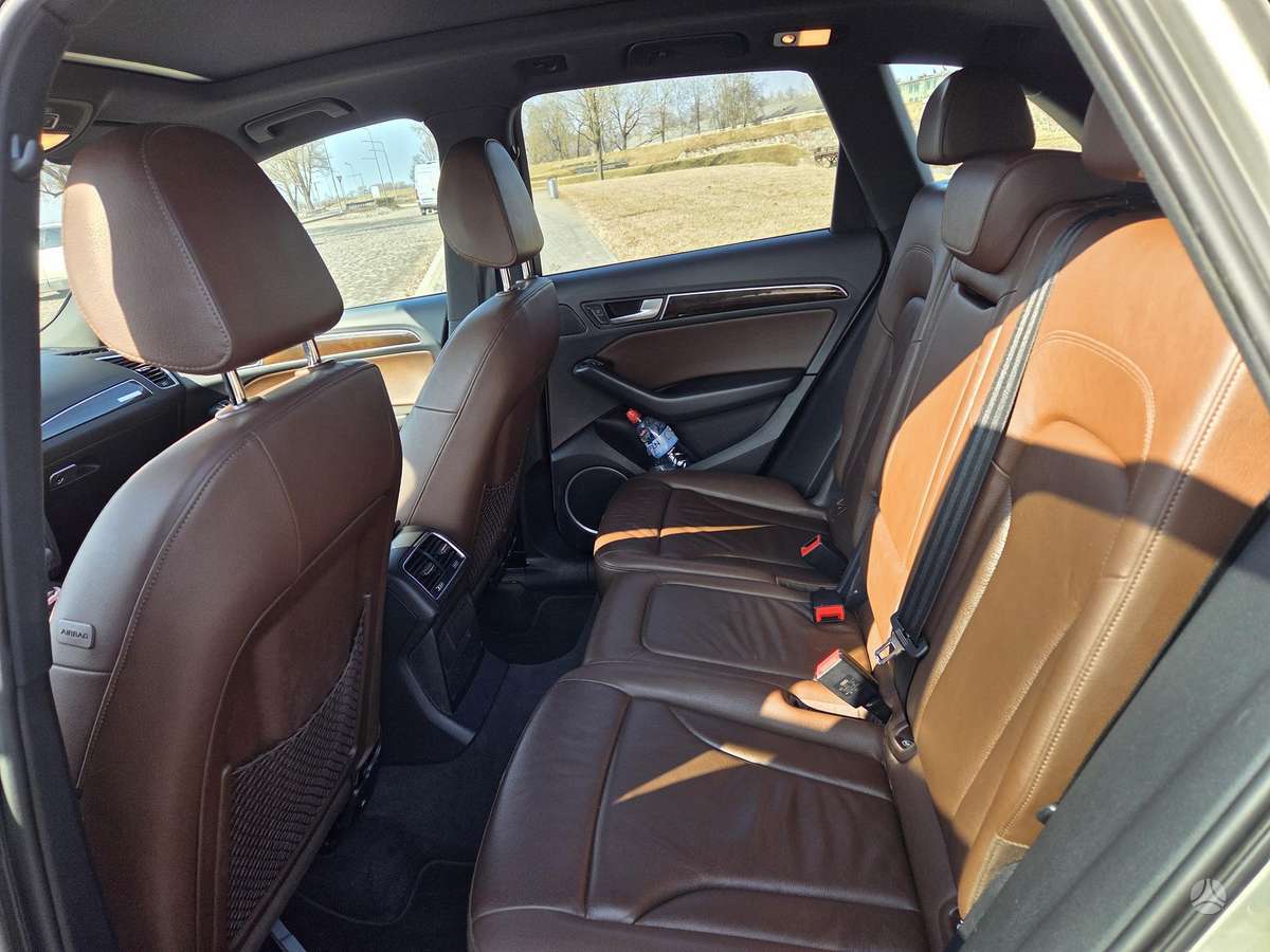 Audi Q5, 2.0 l., Внедорожник / Кроссовер