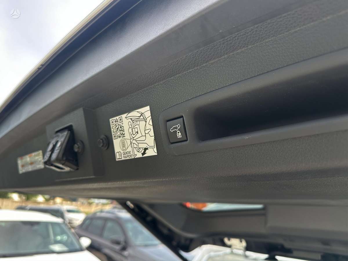 Toyota Sienna - 8