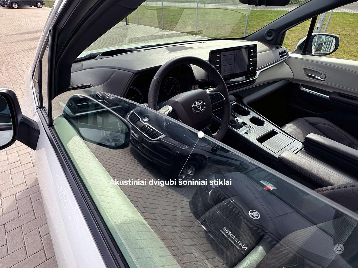 Toyota Sienna - 11