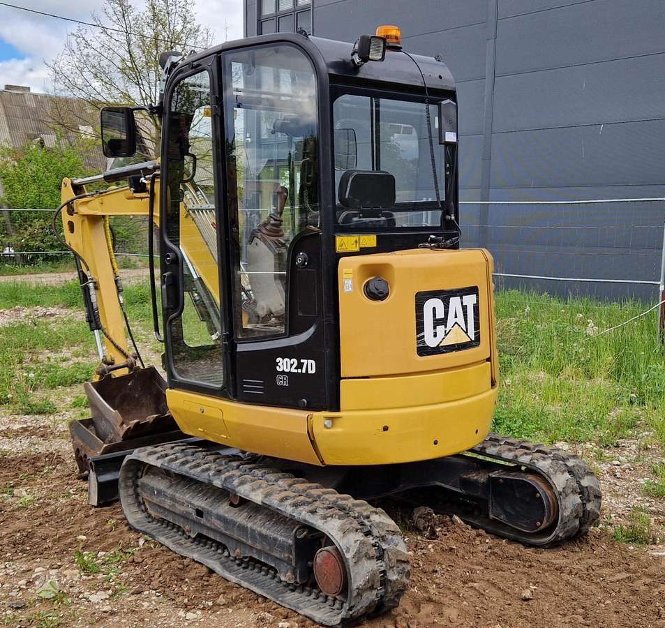 Caterpillar 302.7, mini excavator