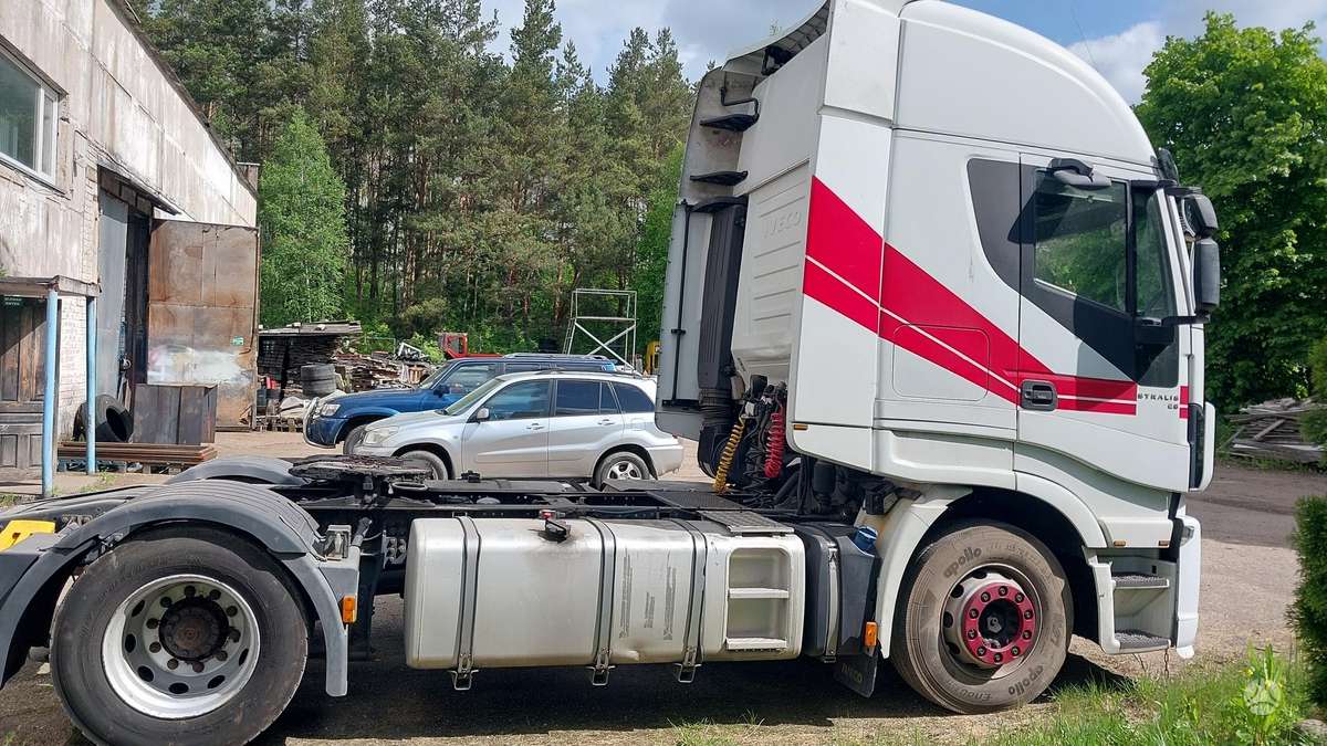 Iveco Stralis, single sleeper