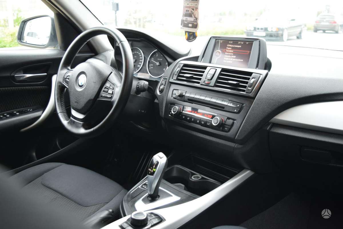 BMW 118, 2.0 l., Хэтчбек