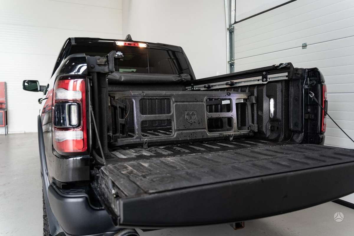RAM 1500, 5.7 l., pick-up