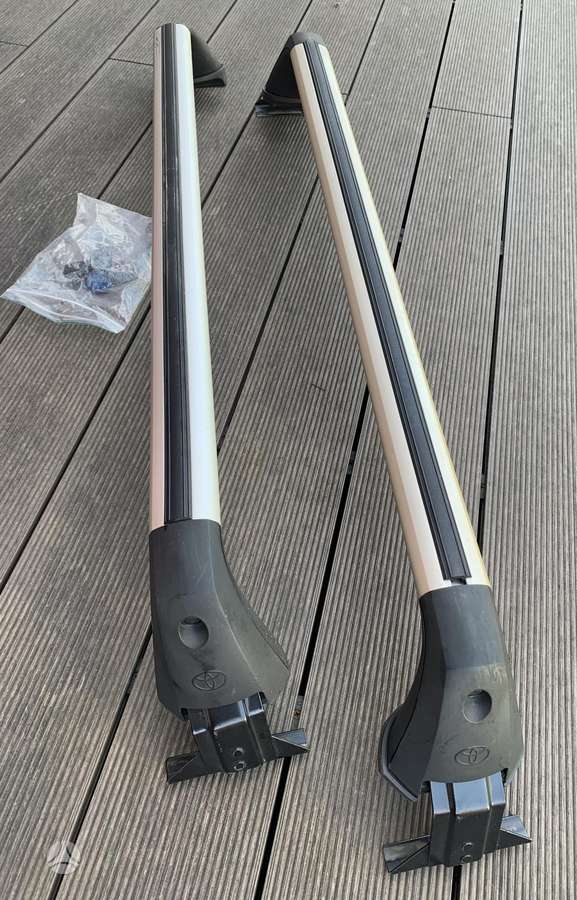 Stogo skersiniai Toyota