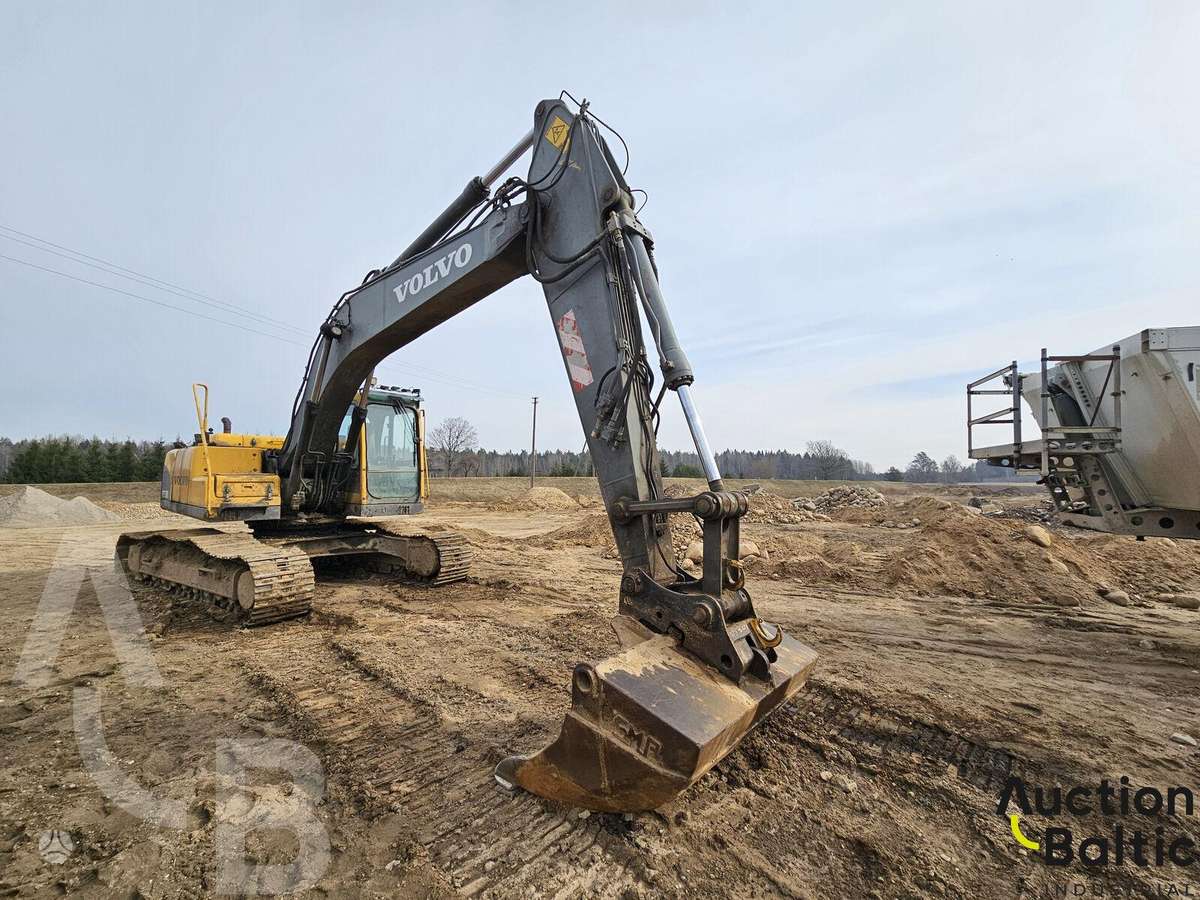 Volvo EC 210 B LC, ekskavatori