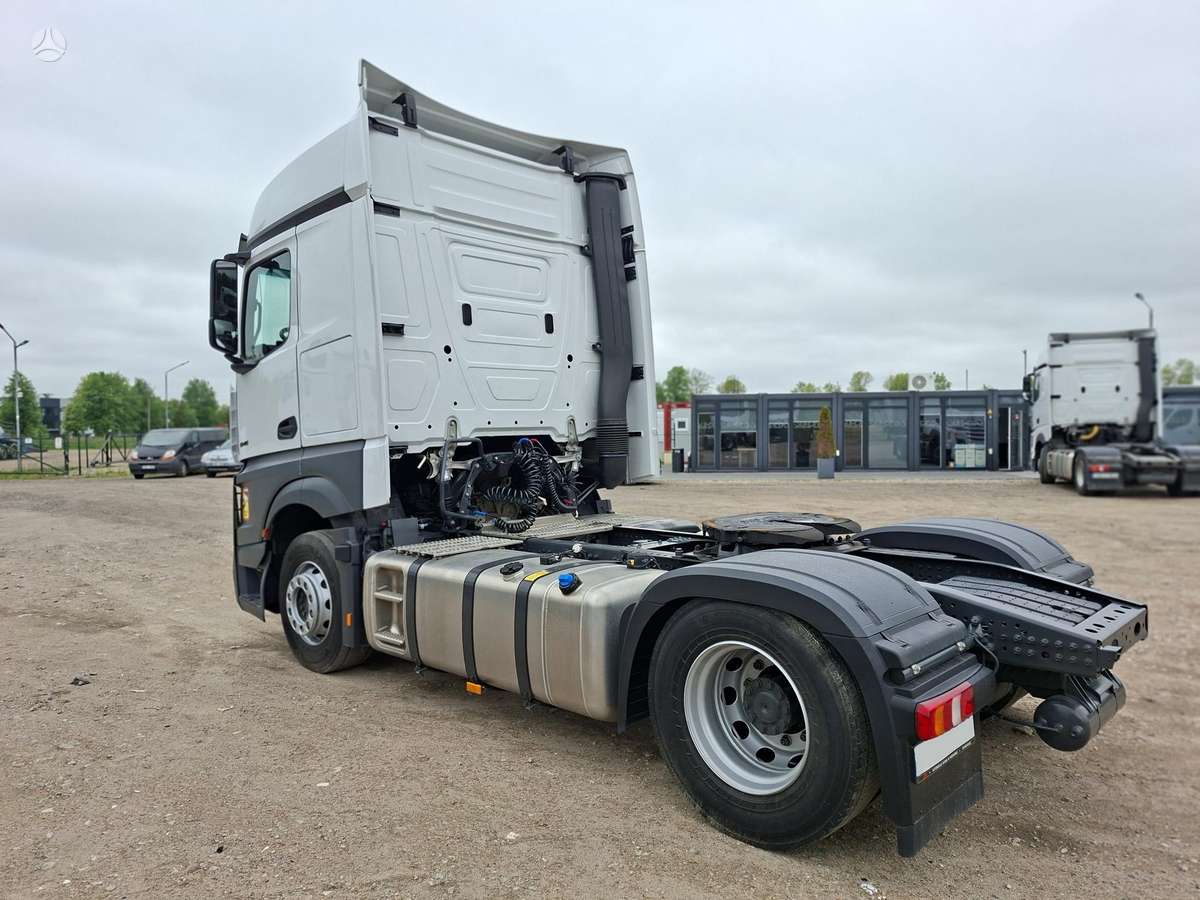 Mercedes-Benz Actros, double sleeper