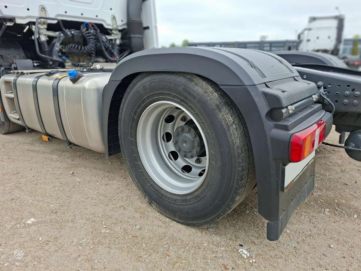 Mercedes-Benz Actros, double sleeper