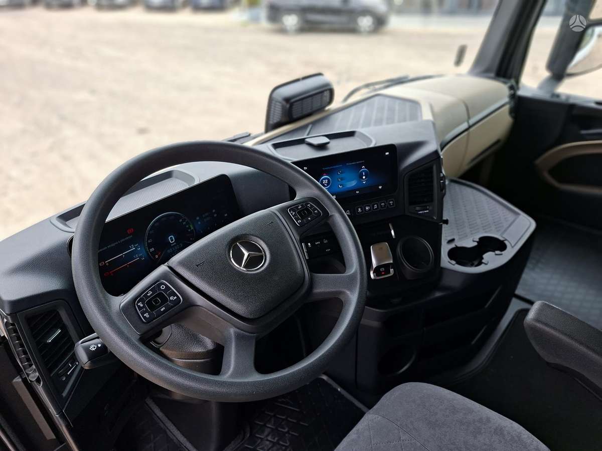 Mercedes-Benz Actros, double sleeper