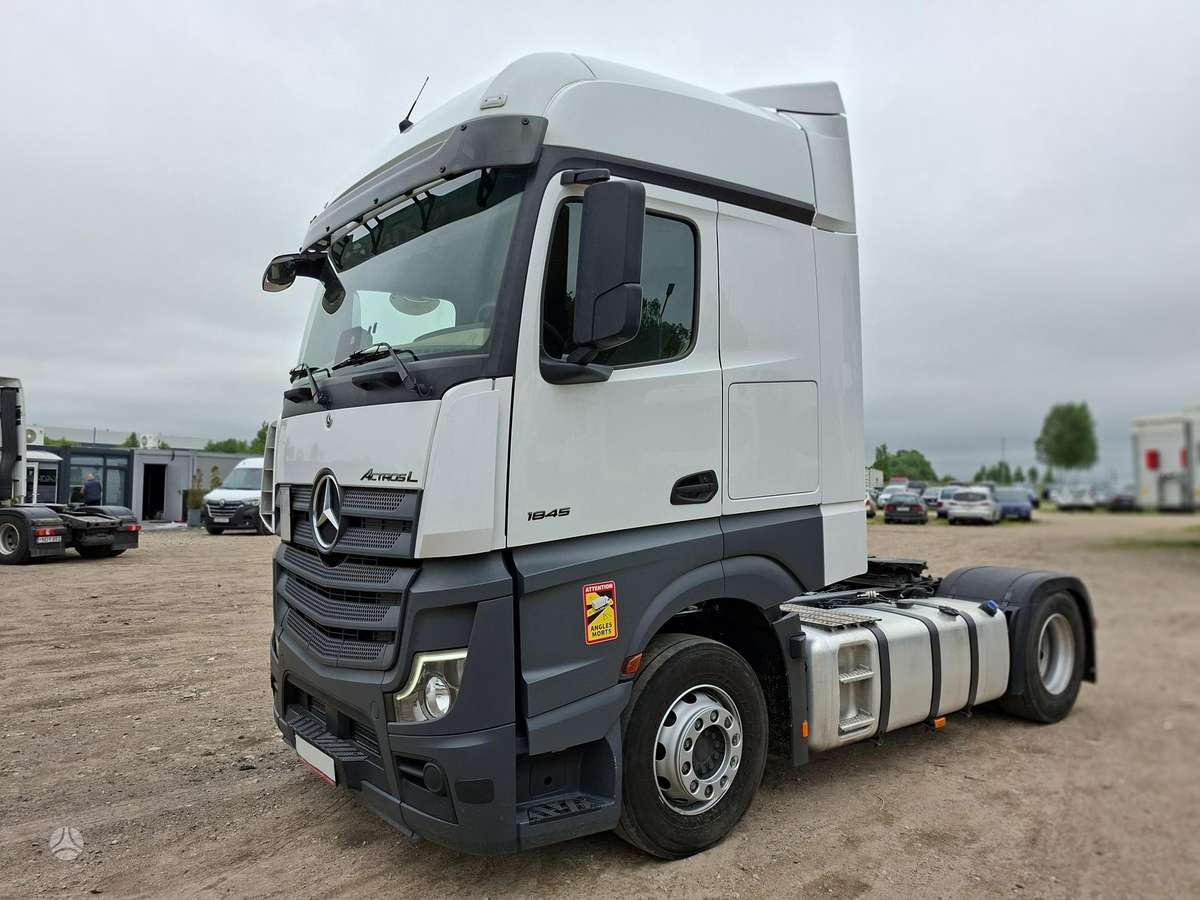 Mercedes-Benz Actros 5 1845, double sleeper