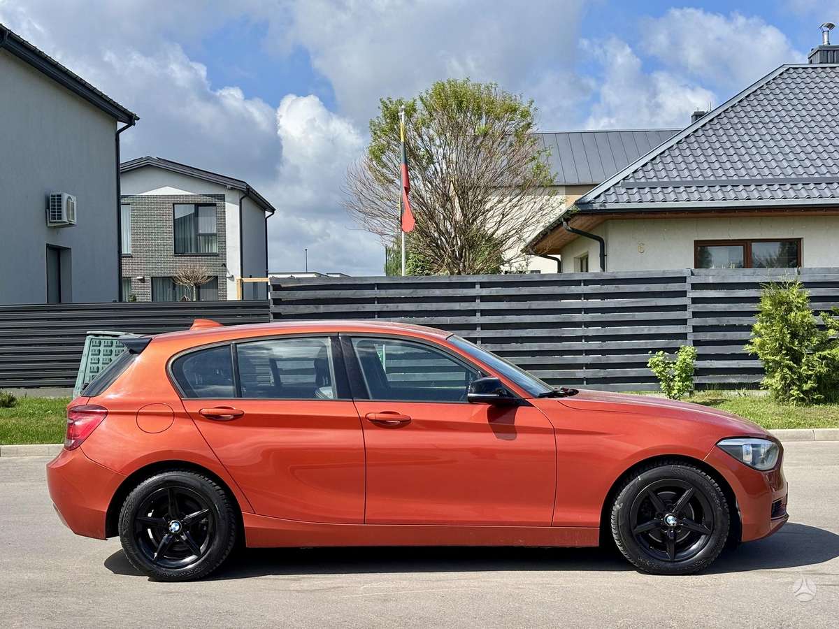 BMW 120, 2.0 l., hatchback