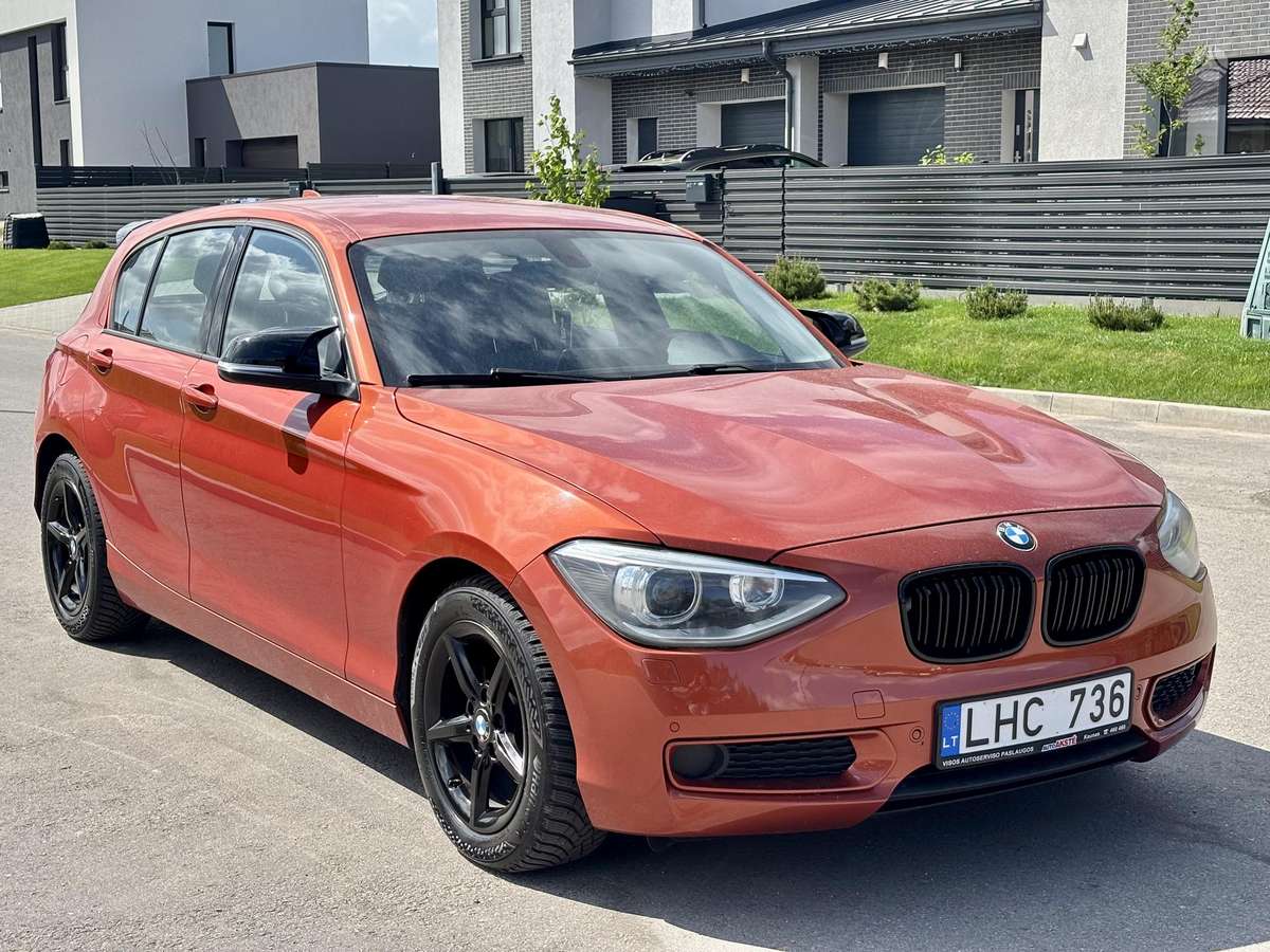 BMW 120, 2.0 l., hatchback