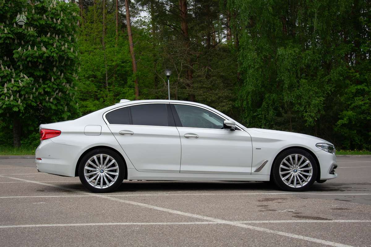 BMW 520, 2.0 l., Седан
