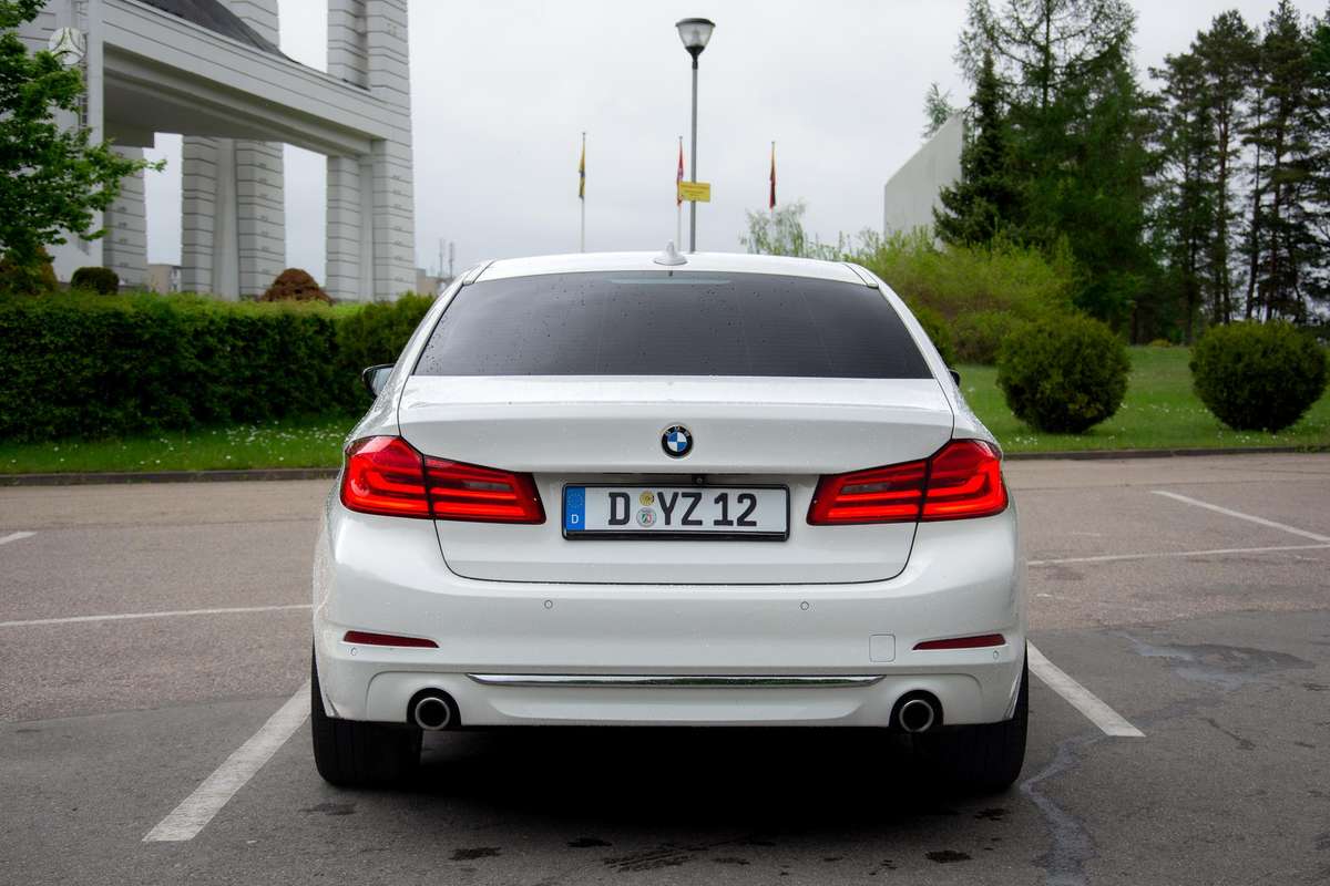 BMW 520, 2.0 l., Седан