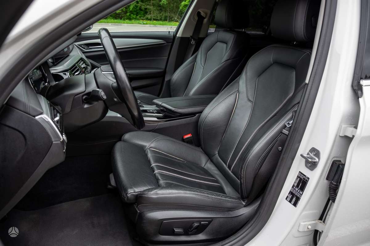 BMW 520, 2.0 l., Седан