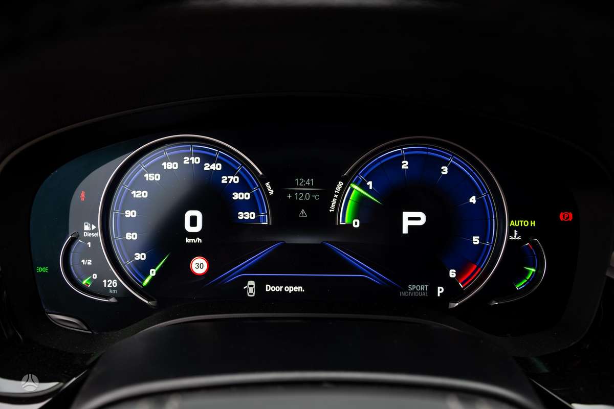 BMW 520, 2.0 l., Седан