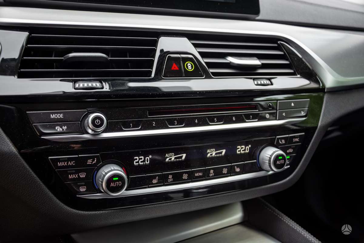 BMW 520, 2.0 l., Седан