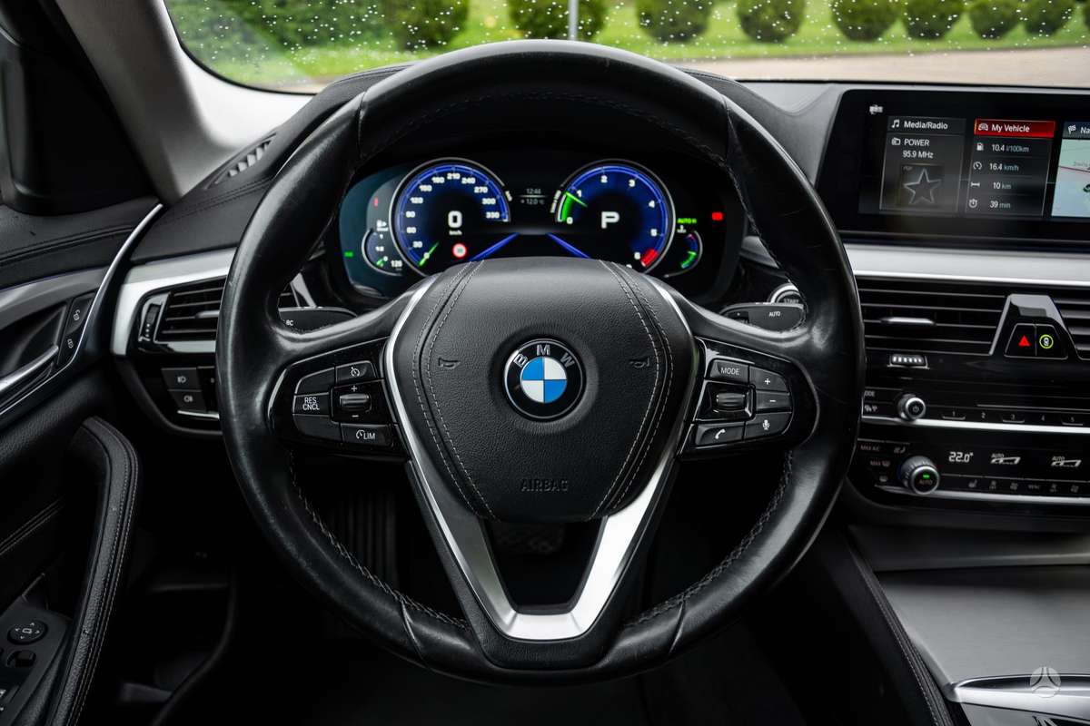 BMW 520, 2.0 l., Седан