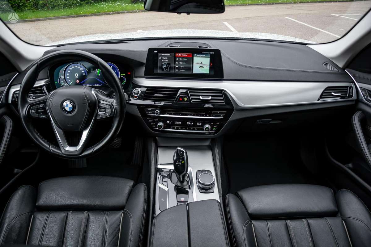 BMW 520, 2.0 l., Седан