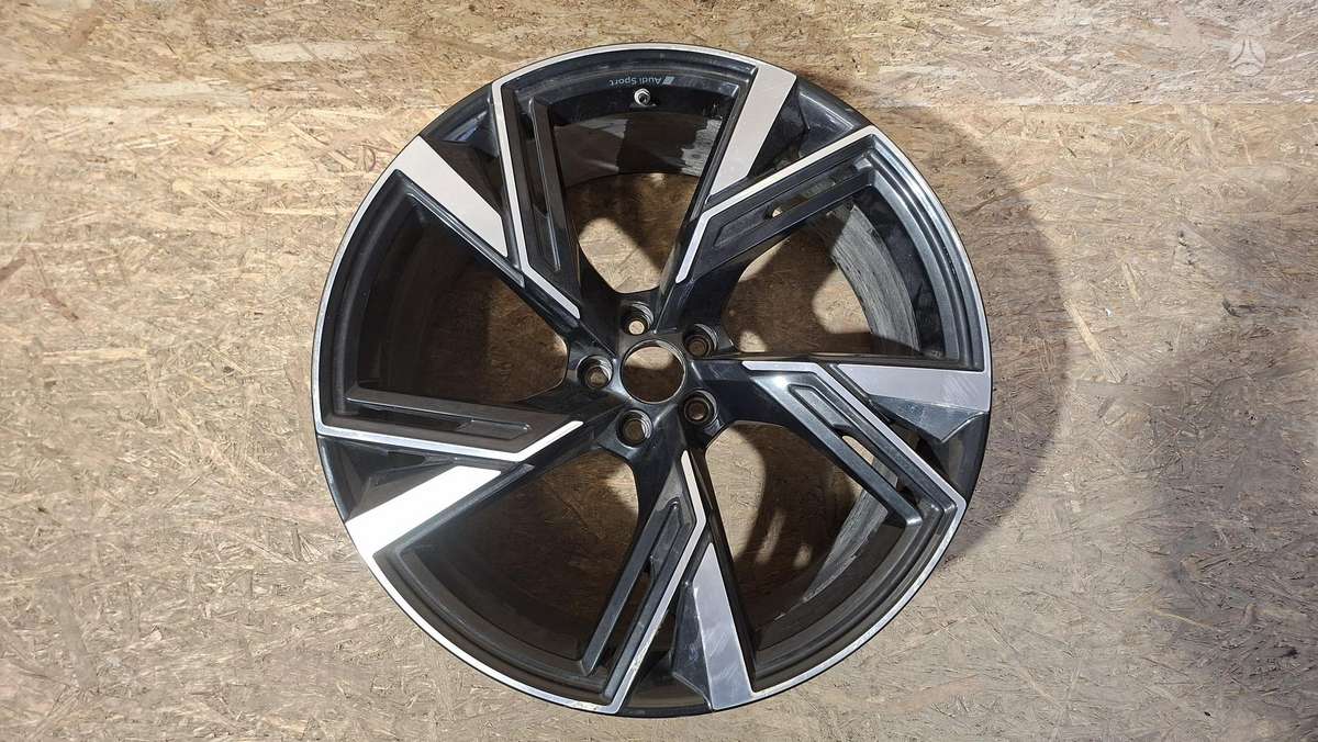 Audi RS 6, 4K0601025R, Cen33915