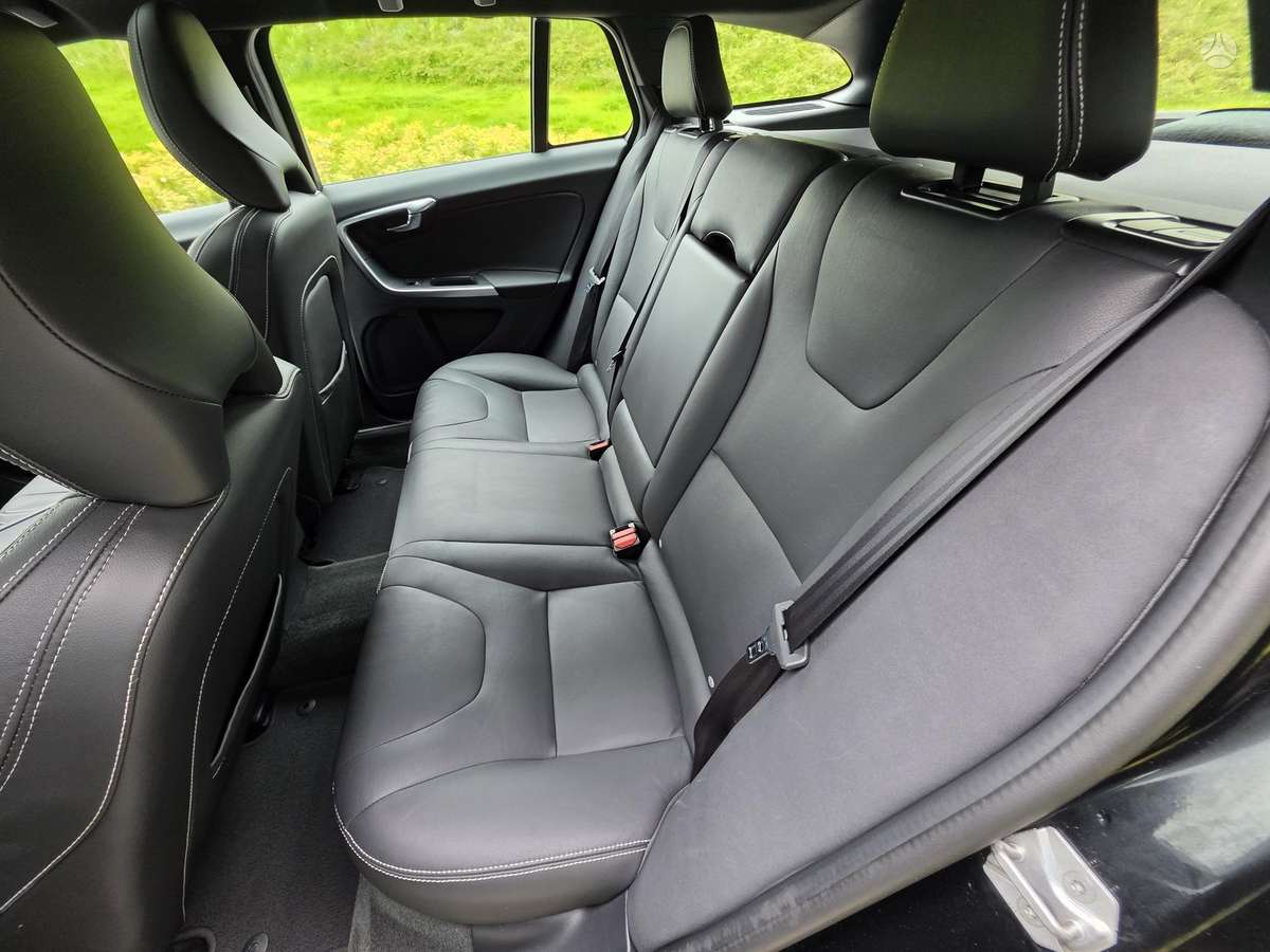 Volvo V60, 2.0 l., Универсал