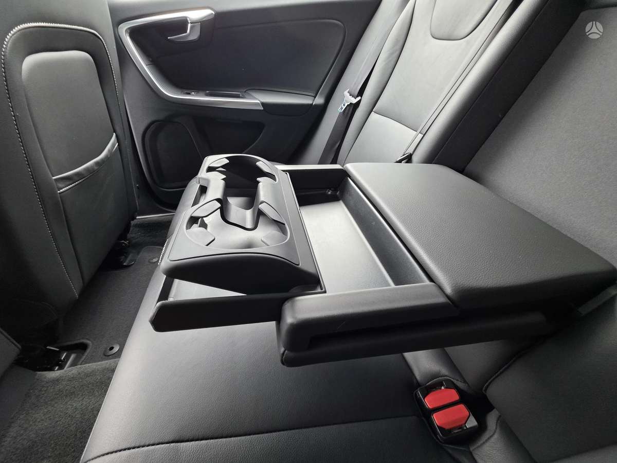 Volvo V60, 2.0 l., Универсал