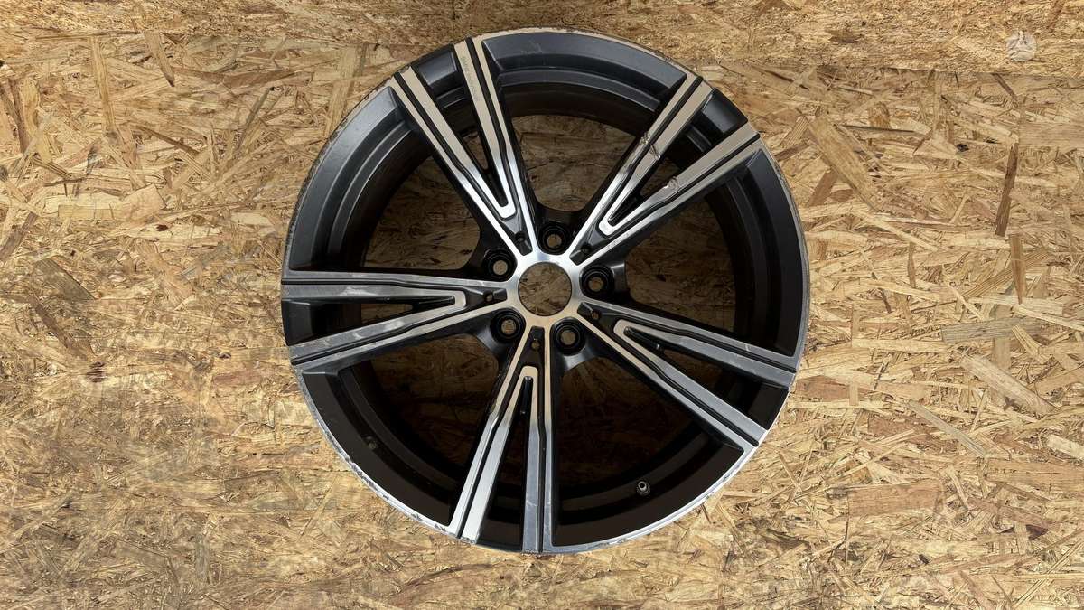 BMW 3 serija, 8089896, Cen33463