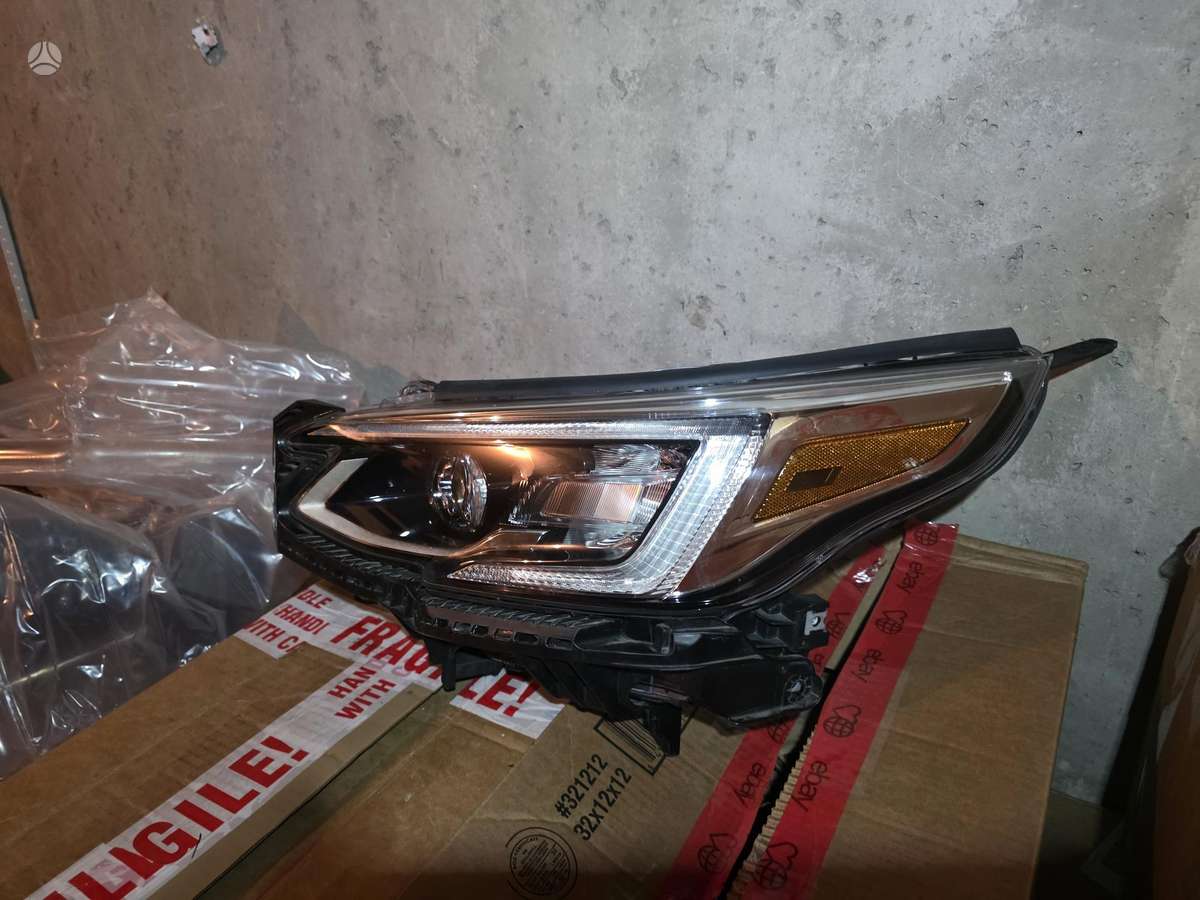 Subaru Outback фары
