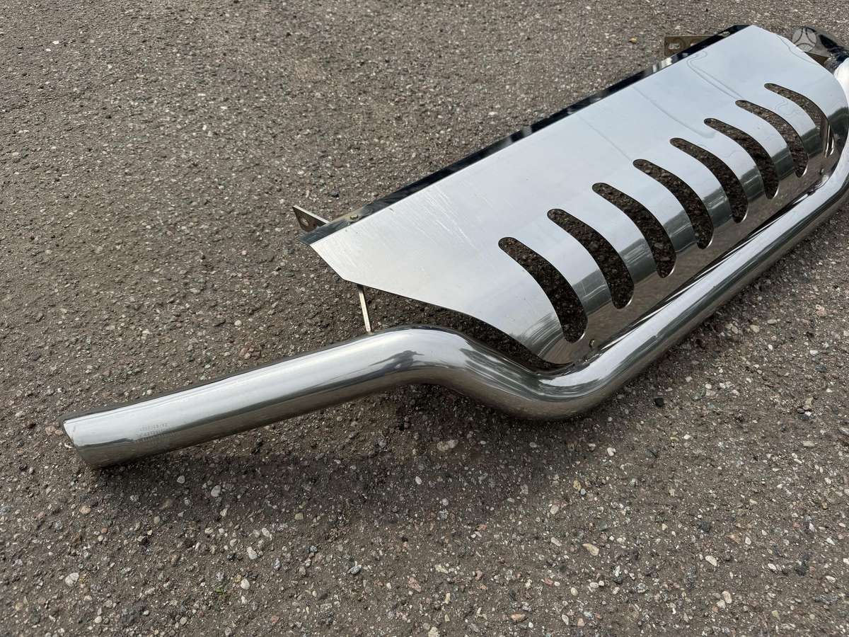 Toyota Land Cruiser bumper reinforcement
