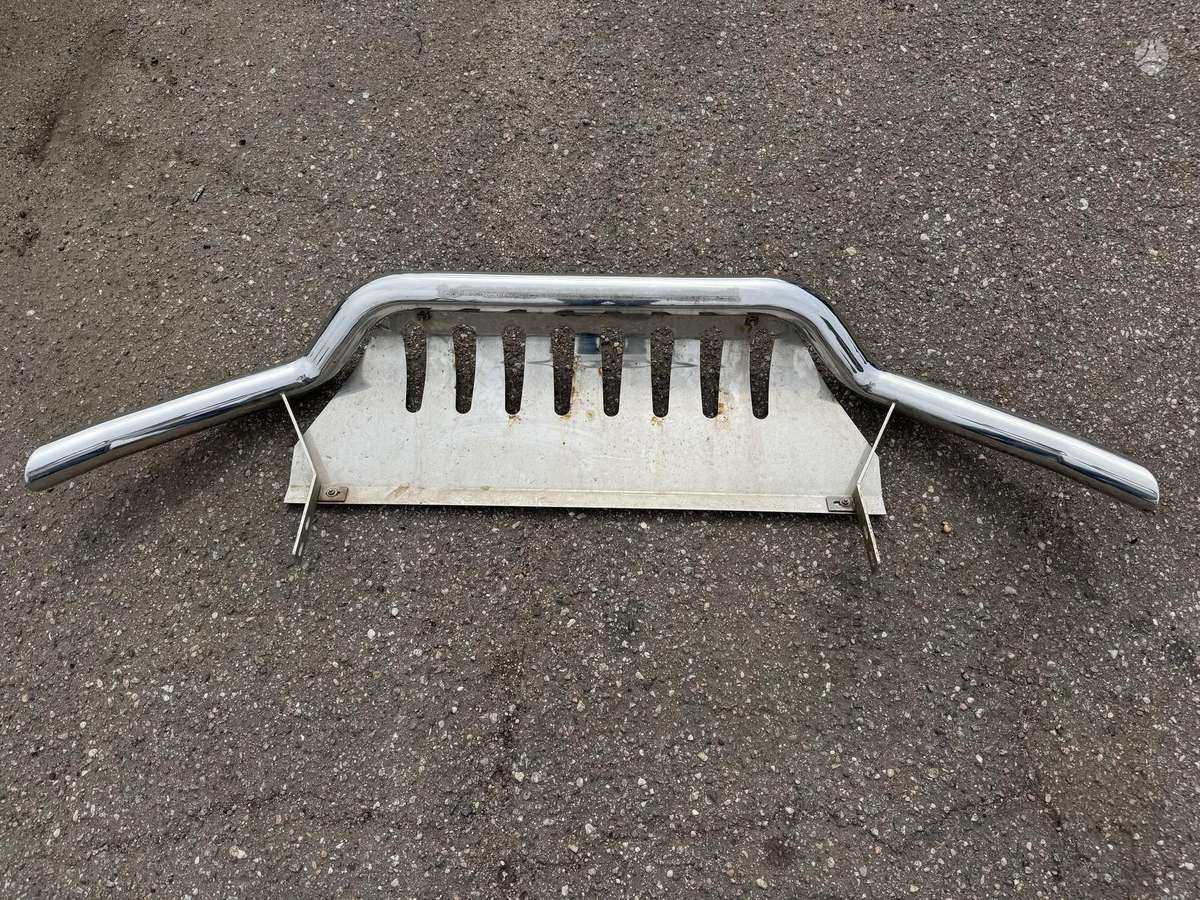 Toyota Land Cruiser bumper reinforcement