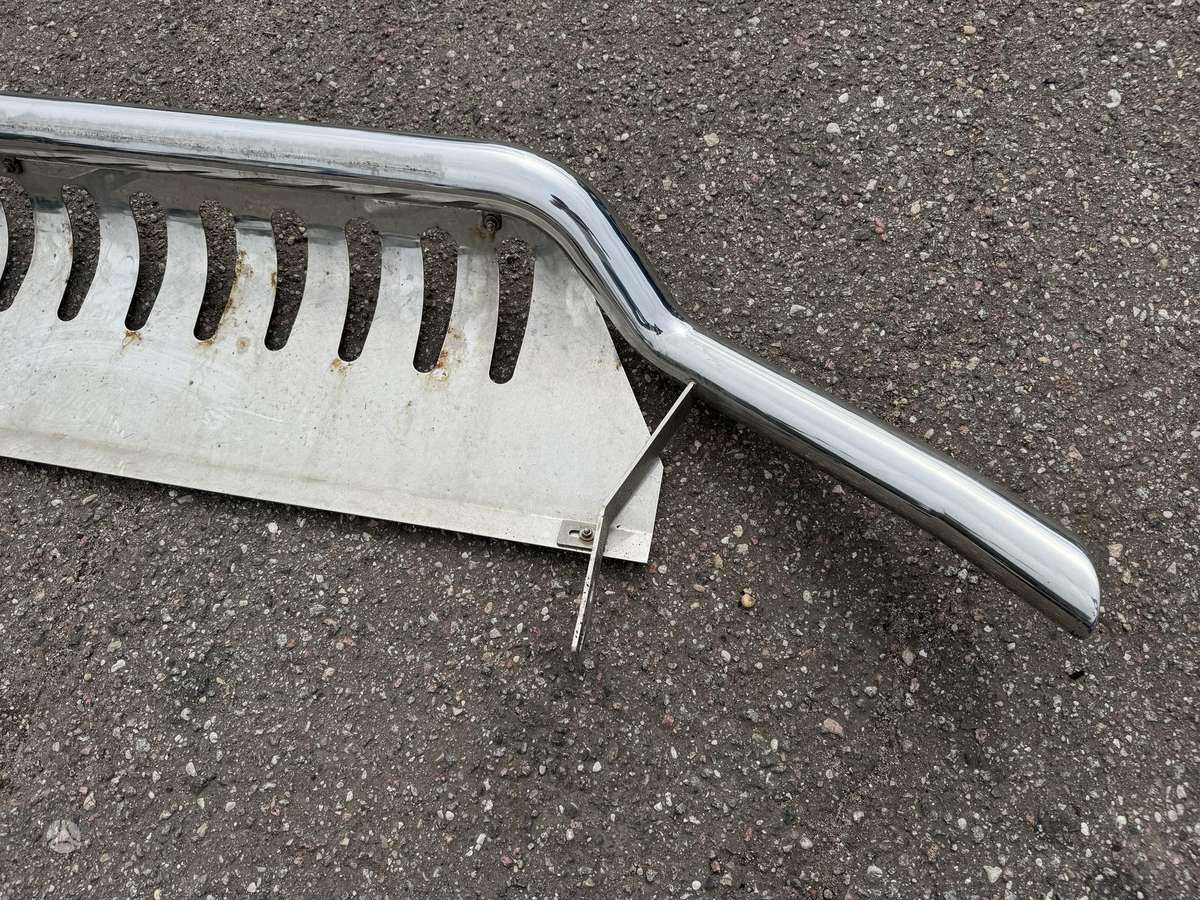 Toyota Land Cruiser bumper reinforcement