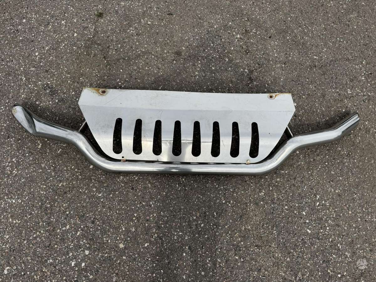 Toyota Land Cruiser bumper reinforcement
