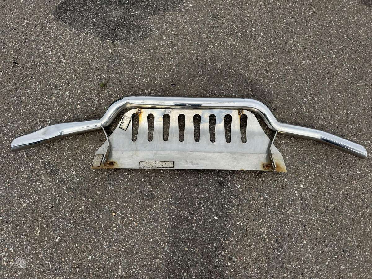 Toyota Land Cruiser bumper reinforcement