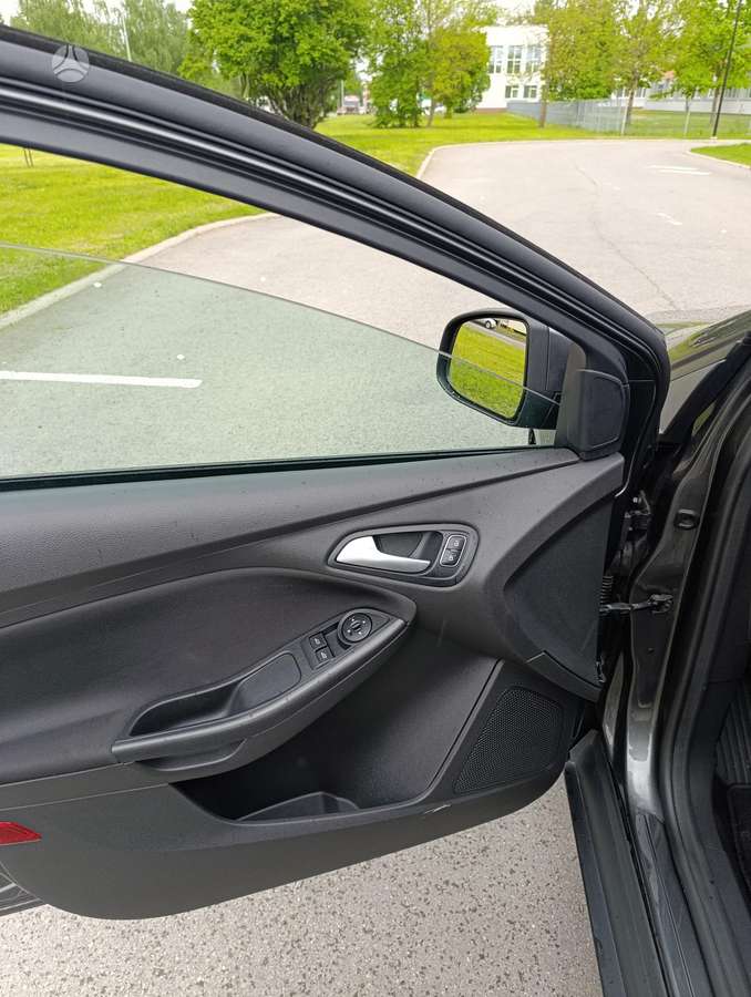 Ford Focus, 1.0 l., Хэтчбек
