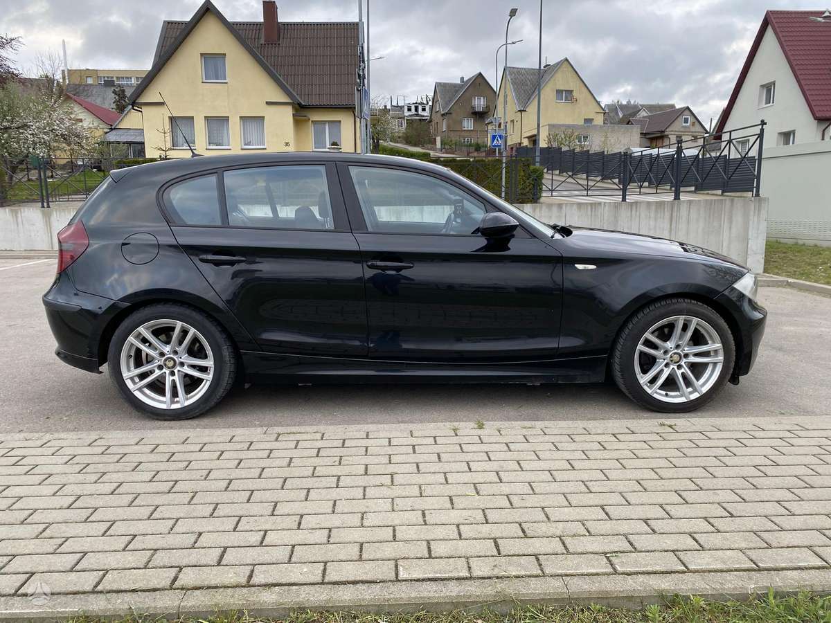 BMW 118, 2.0 l., Хэтчбек