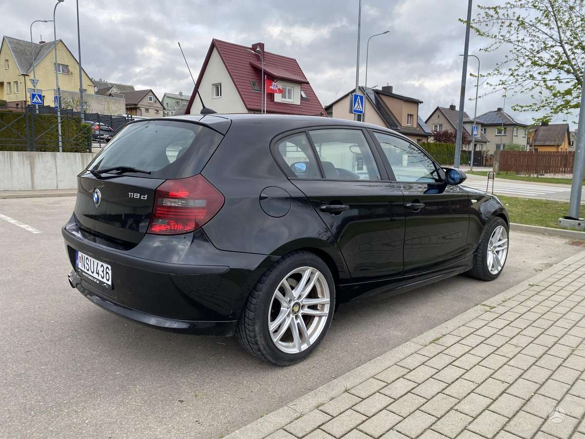 BMW 118, 2.0 l., Хэтчбек