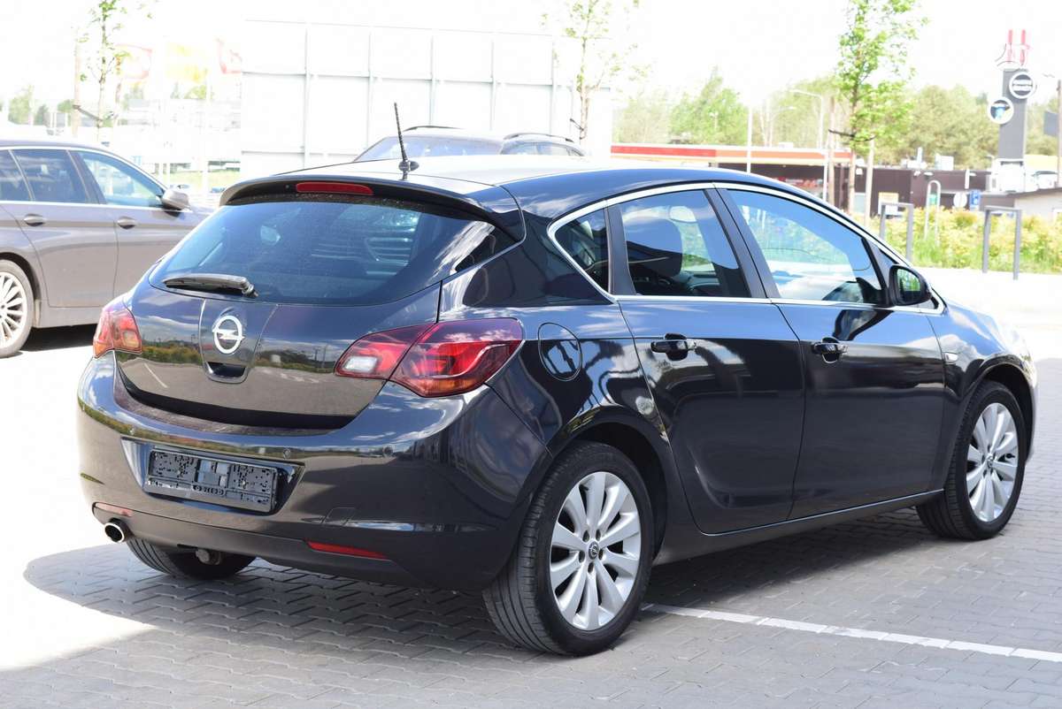 Opel Astra, 1.4 l., Хэтчбек
