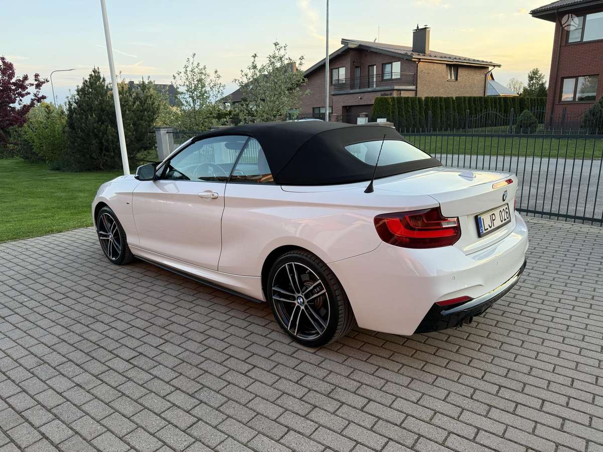 BMW 228, 2.0 l., convertible