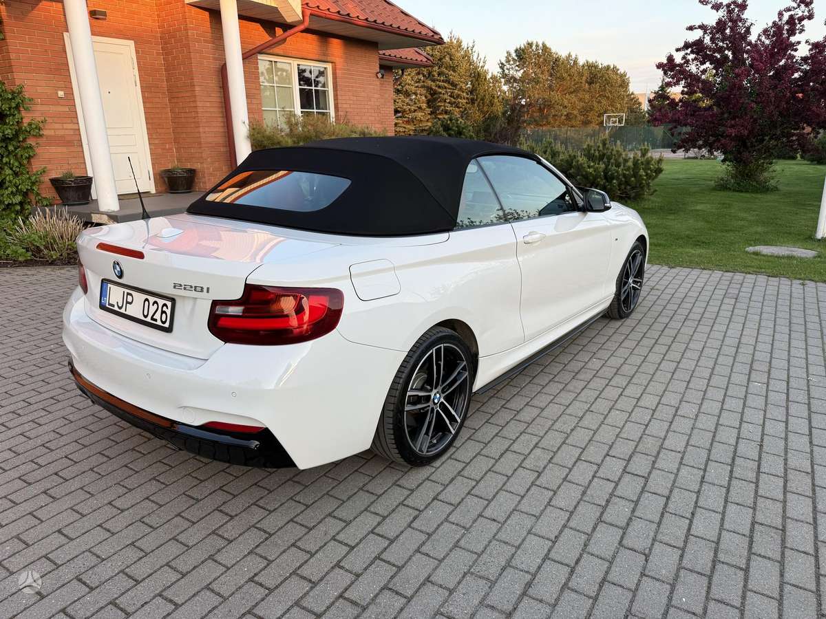 BMW 228, 2.0 l., Кабриолет