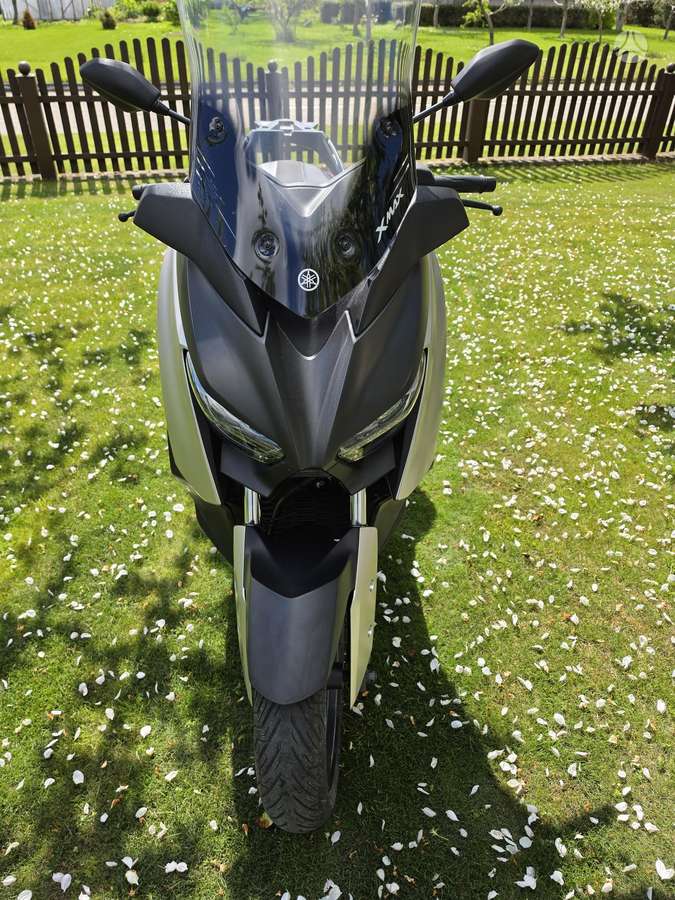 Yamaha X-max, scooters / mopeds