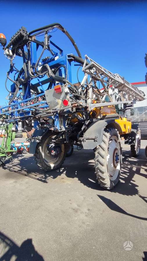 Caruelle UTL 4000, self-propelled sprayers