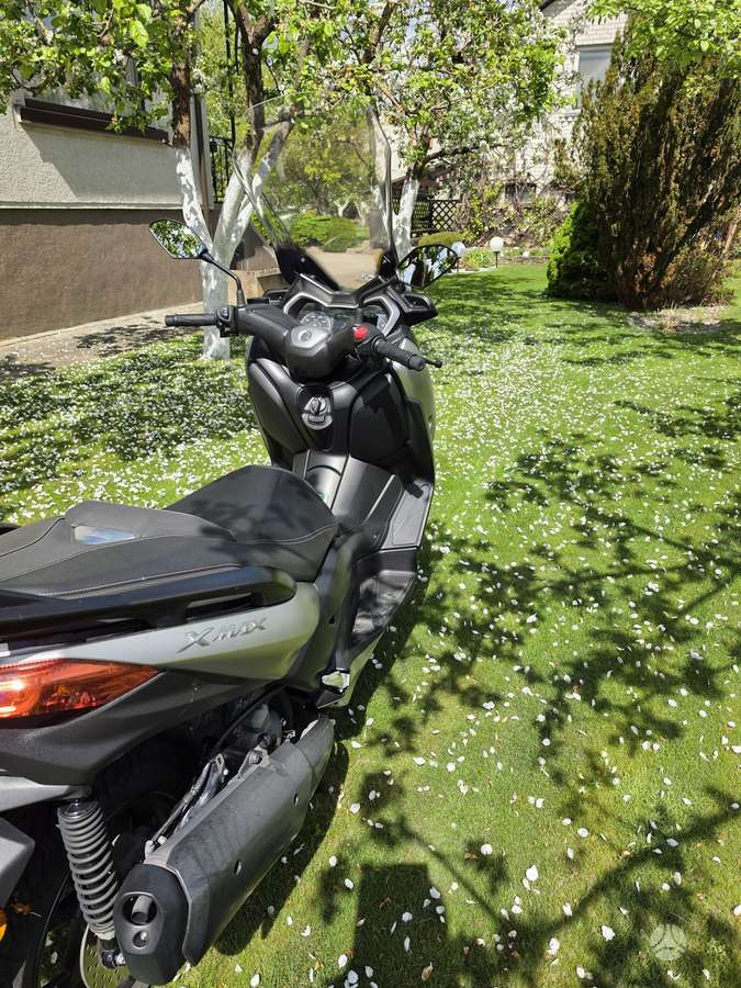Yamaha X-max, scooters / mopeds