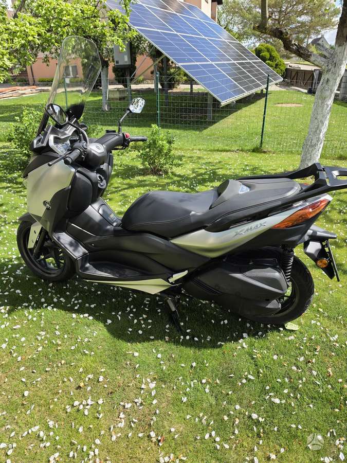 Yamaha X-max, scooters / mopeds