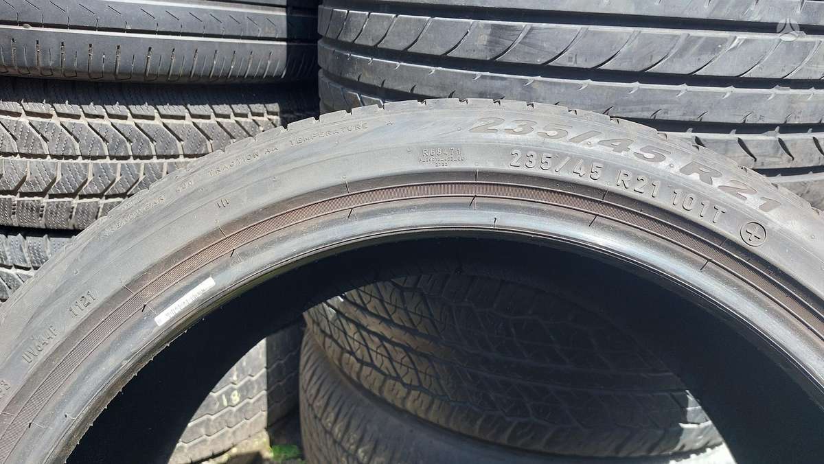 Pirelli Scorpion, vasarinės 235/45 R21