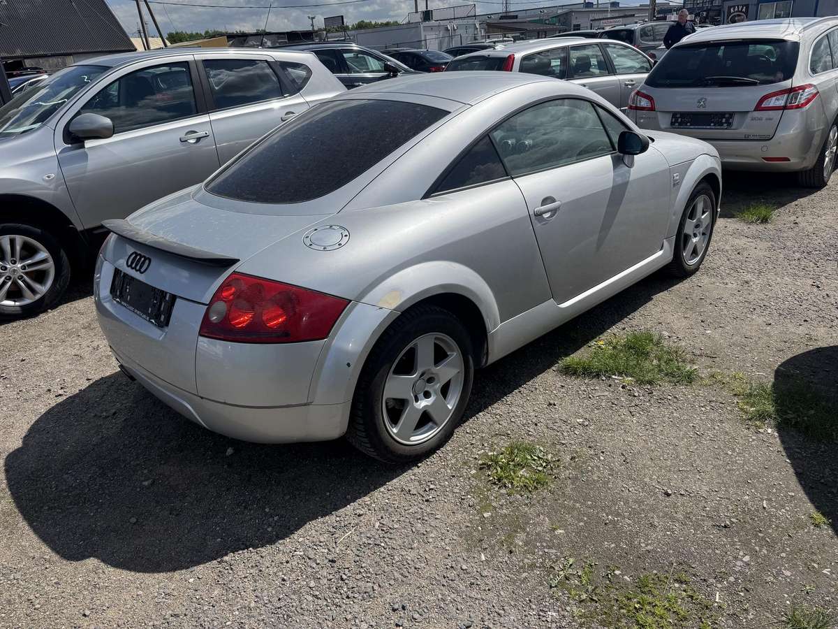Audi TT, 1.8 l., Седан