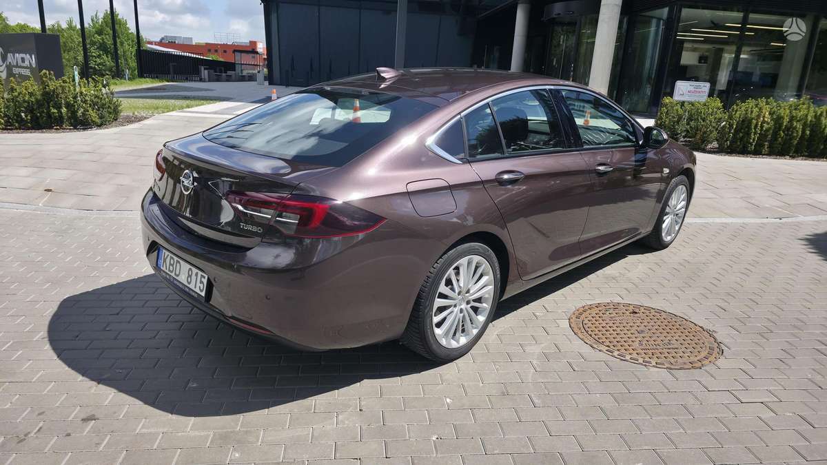 Opel Insignia, 1.5 l., Хэтчбек