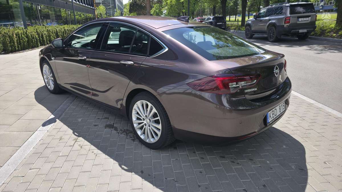 Opel Insignia, 1.5 l., Хэтчбек