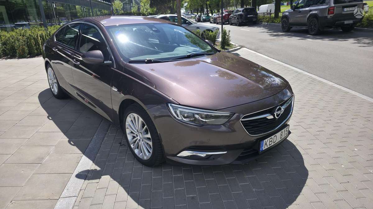 Opel Insignia, 1.5 l., Хэтчбек