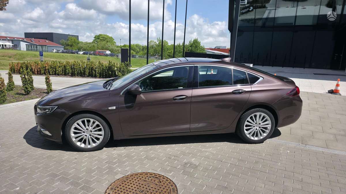 Opel Insignia, 1.5 l., Хэтчбек