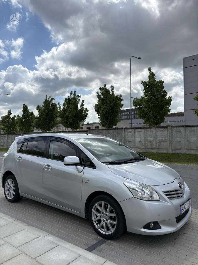 Toyota Verso - 3