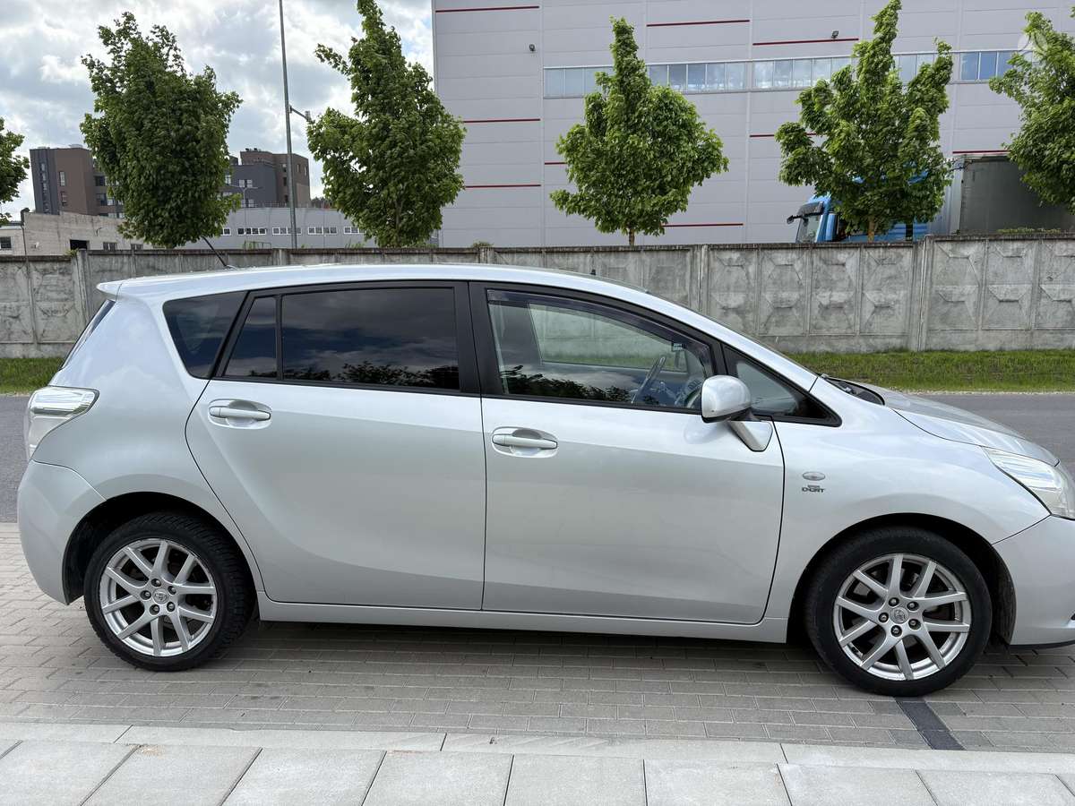 Toyota Verso - 4